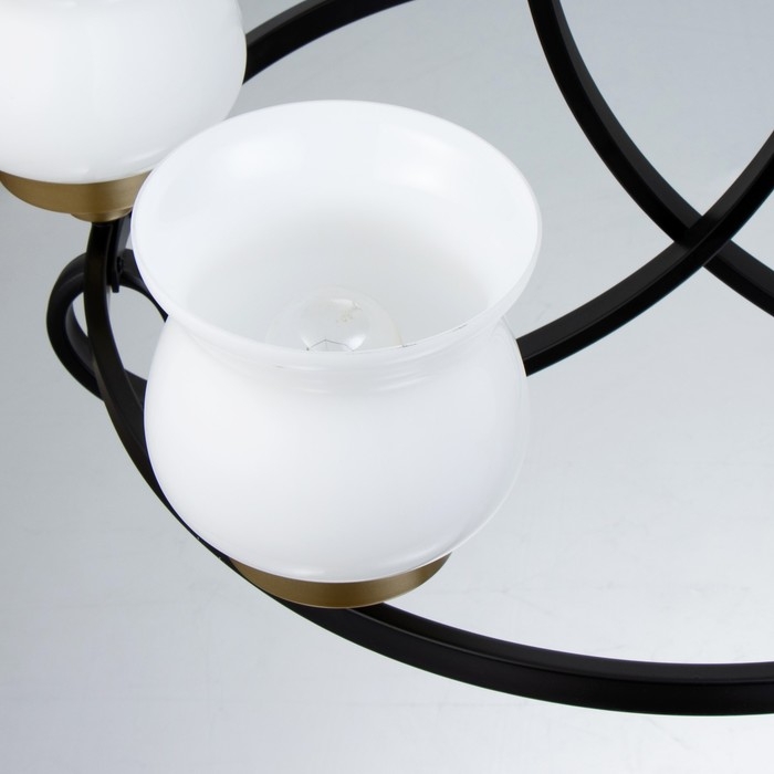 Люстра Люстра "Кантри" 5х40Вт Е27 черно-золотой 60х60х50 см BayerLux