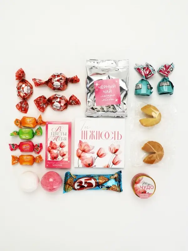 Адвент календарь &laquo;8 марта&raquo; с продуктами и бомбочками для ванны