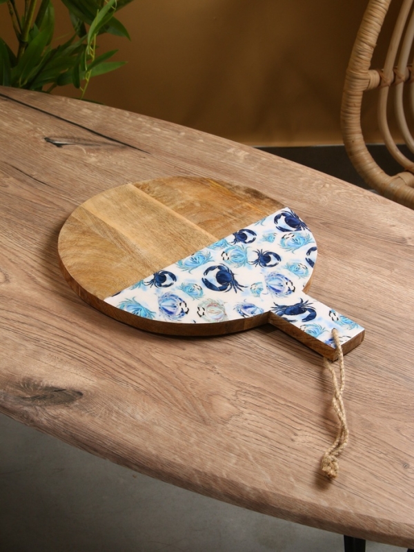 Доска разделочная круглая Доска разделочная круглая "Крабы" дерево манго 36х28 см