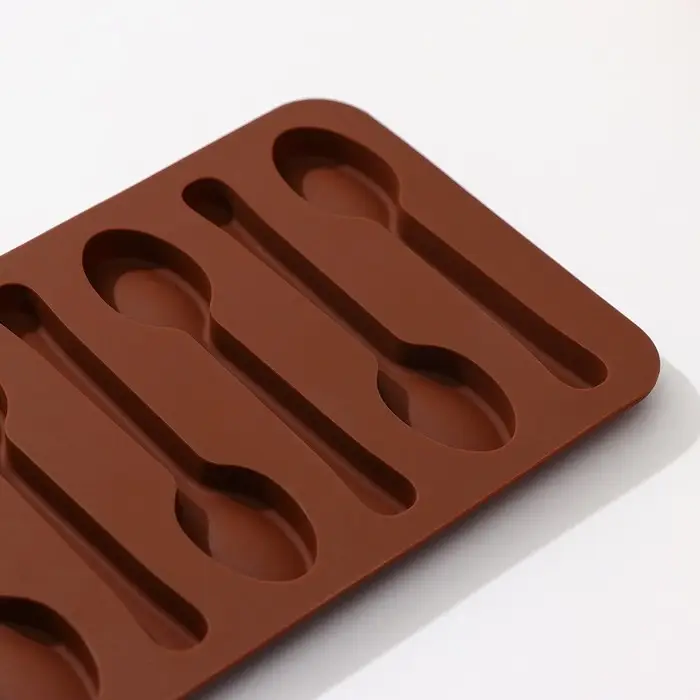 Форма для шоколада Доляна &laquo;Ложечки&raquo;, силикон, 13,5&times;9,5&times;0,7 см, 6 ячеек (8,3&times;1,8 см), цвет коричневый