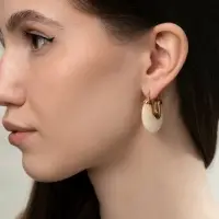 Серьги большие &laquo;Стиль. Подкова&raquo;, акрил, белые в золоте