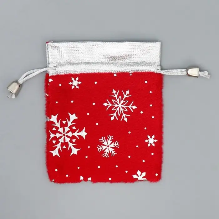 Мешочек подарочный плюш «Чудо», снежикни, тиснение, 10 х 12 см +/- 1.5 см Мешочек подарочный плюш «Чудо», снежикни, тиснение, 10 х 12 см +/- 1.5 см
