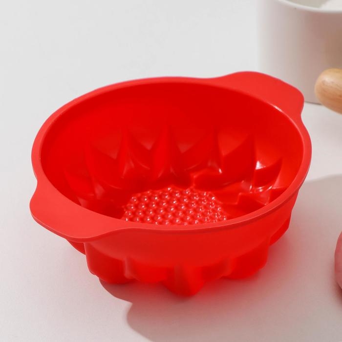 Форма для выпечки Доляна &laquo;Подсолнух&raquo;, силикон, 15,3&times;13 см, внутренний размер 12&times;12&times;4,5 см, цвет красный