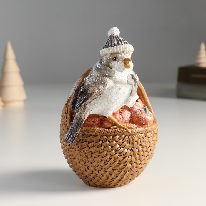 Копилка полистоун  Копилка полистоун "Воробышек в шарфе и шапке, на корзине с яблоками" 11х10,5х15,5 см