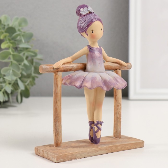 Сувенир полистоун "Маленькая балерина за станком" фиолетовый 12,5х7х16,5 см