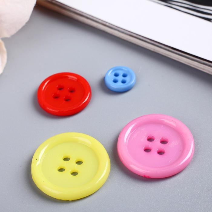 Набор пуговиц декоративные пластик Набор пуговиц декоративные пластик "Цветные"