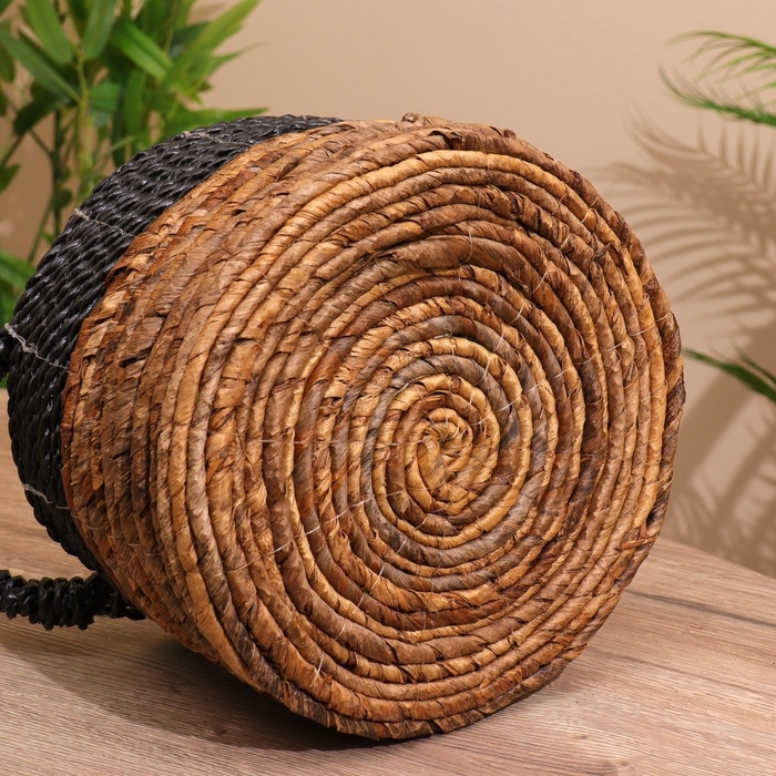 Корзина плетёная 25х25х27 см Корзина плетёная 25х25х27 см