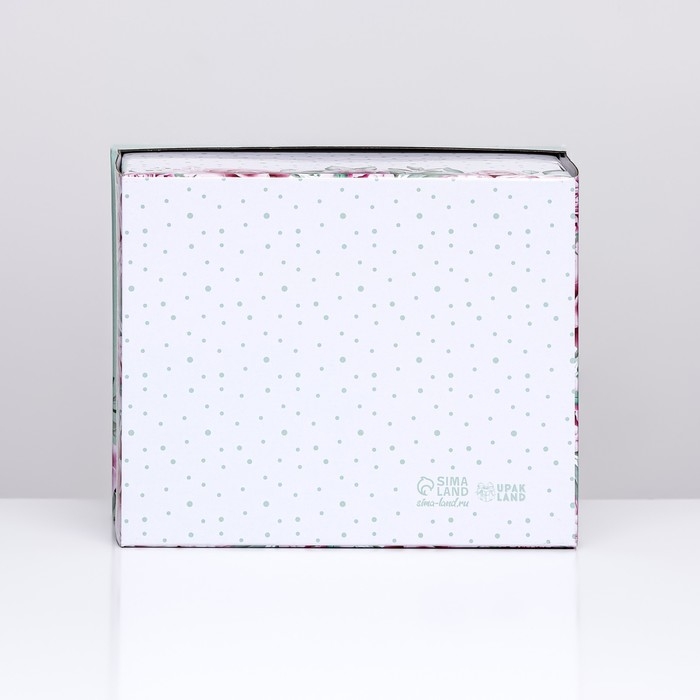 Складная коробка «Пускай глаза сияют», 31,2 х 25,6 х 16,1 см Складная коробка «Пускай глаза сияют», 31,2 х 25,6 х 16,1 см