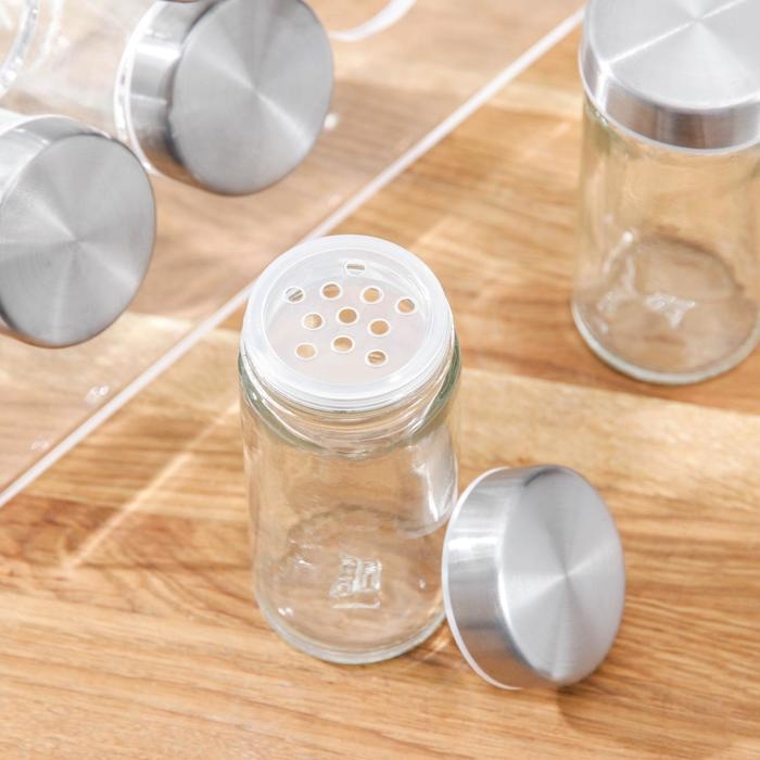 Набор для специй на подставке «Хай-тек», 16×16×16 см, ёмкость, 90 мл, 4×9,5 см, 8 шт Набор для специй на подставке «Хай-тек», 16×16×16 см, ёмкость, 90 мл, 4×9,5 см, 8 шт