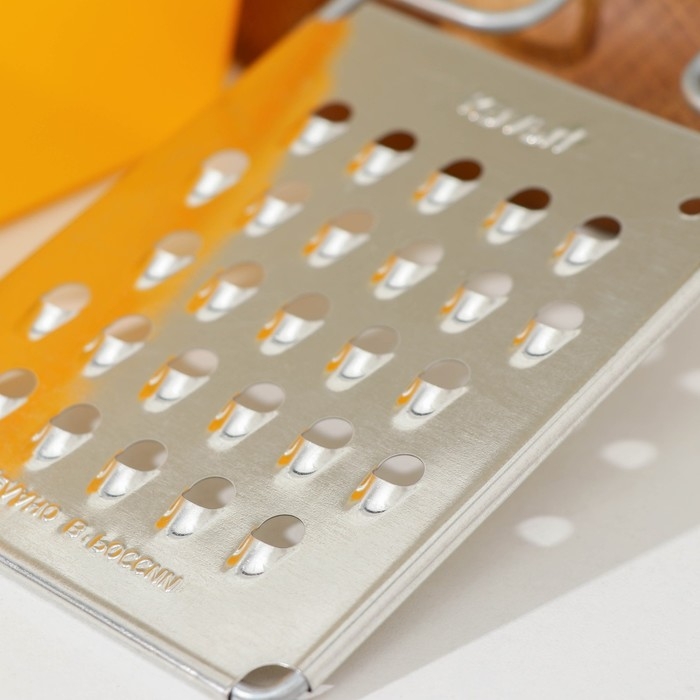 Тёрка плоская с контейнером «Овощная», цвет МИКС Тёрка плоская с контейнером «Овощная», цвет МИКС