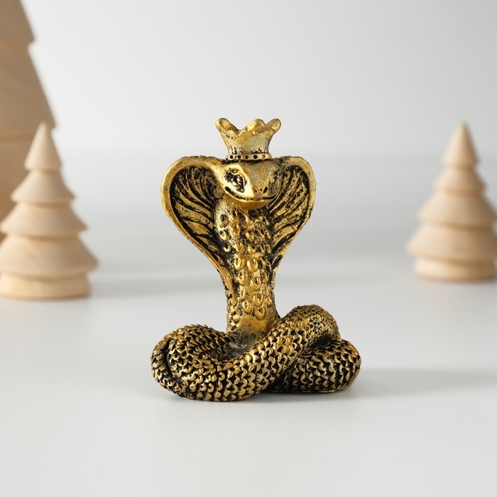 Сувенир полистоун Сувенир полистоун "Кобра в короне" чёрно-золотая 5х5,8 см