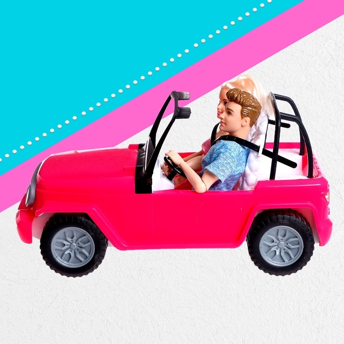 Набор кукол «Семья» на машине Набор кукол «Семья» на машине