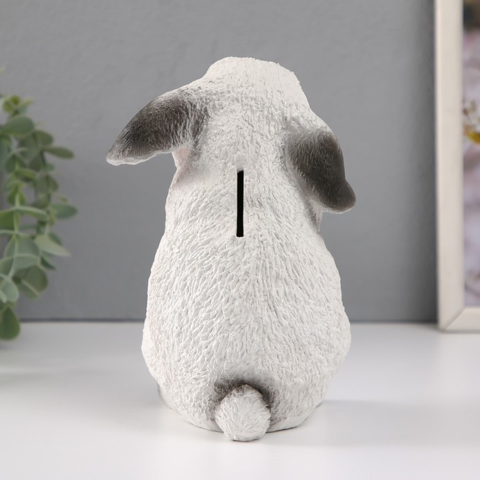 Копилка Копилка "Кролик №4 Белый с чёрными кончиками" высота 17,5 см,ширина 11,5 см, длина 11,5 см.
