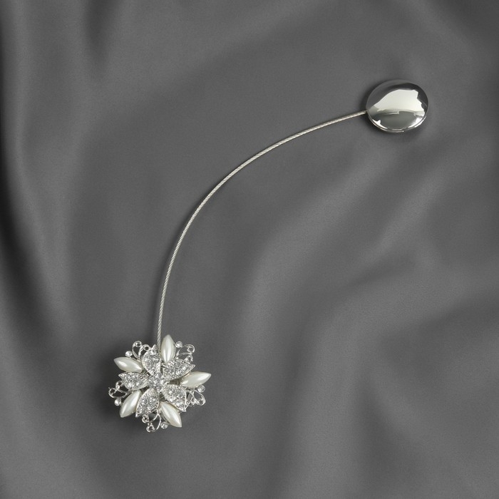 Подхват для штор «Шикарный цветок», d = 6 см, цвет серебряный Подхват для штор «Шикарный цветок», d = 6 см, цвет серебряный