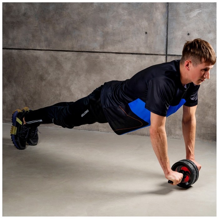 Ролик для пресса ONLYTOP, 38х17х17 см, с ковриком, цвет чёрный Ролик для пресса ONLYTOP, 38х17х17 см, с ковриком, цвет чёрный