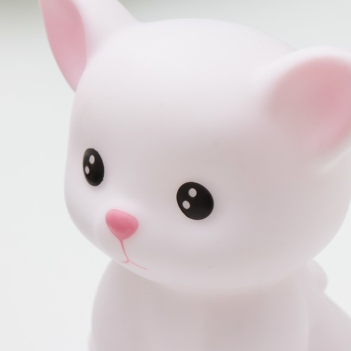 Ночник Ночник "Котёнок" LED от батареек 3хLR44 белый 6х9х12 см RISALUX