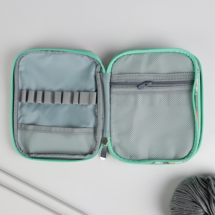 Пенал для вязания «Лилии», 2 отделения, 17,5 × 14 × 4 см Пенал для вязания «Лилии», 2 отделения, 17,5 × 14 × 4 см