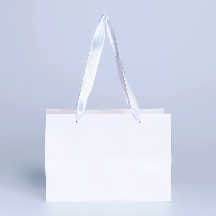 Пакет подарочный с широким дном  20 × 14 × 13,2 см, белый