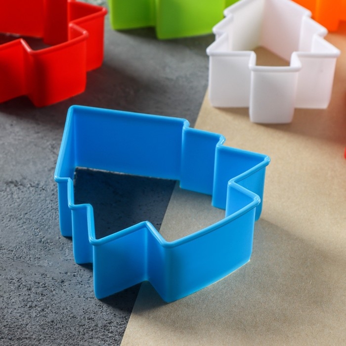 Набор для выпечки новогодний Доляна «Новогодняя», 6 предметов: форма для выпечки, набор форм для вырезания печенья 5 шт Набор для выпечки новогодний Доляна «Новогодняя», 6 предметов: форма для выпечки, набор форм для вырезания печенья 5 шт