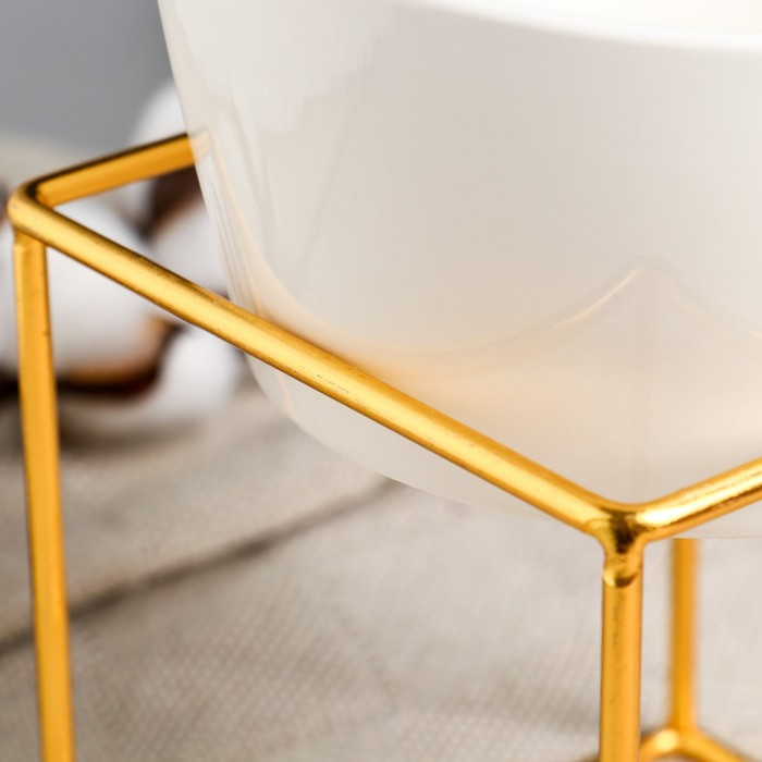 Горшок на подставке Горшок на подставке "Куб" на золотой подставке 17х12х12см