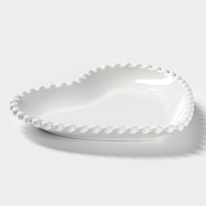 Тарелка керамическая «Сердце», 16,5×15,5 см, цвет белый Тарелка керамическая «Сердце», 16,5×15,5 см, цвет белый