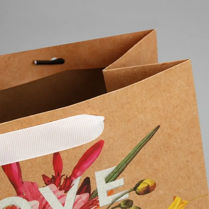 Пакет подарочный крафтовый, упаковка, «Love and flowers», 23 х 27 х 11.5 см Пакет подарочный крафтовый, упаковка, «Love and flowers», 23 х 27 х 11.5 см