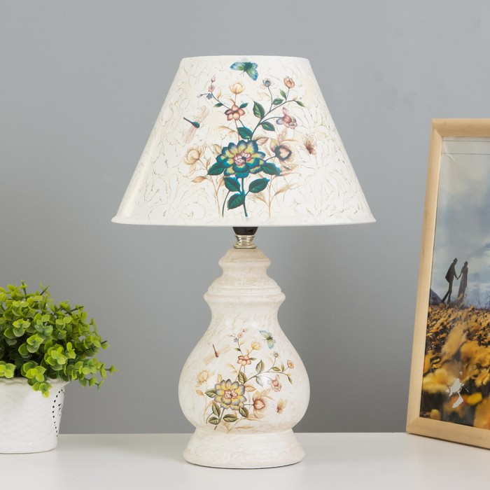 Светильник настольный  Светильник настольный "Букет полей" 1х40Вт E14 24,5х24,5х39см RISALUX