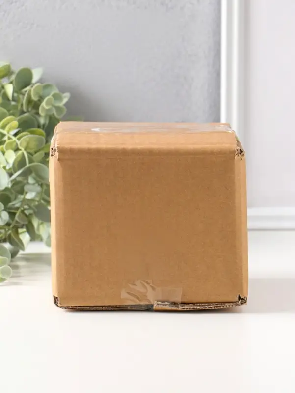 Шкатулка стекло с металлическим каркасом "Зеркальная на ножках" золото 10,5х10,5х7 см