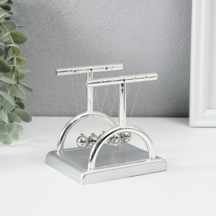 Маятник Маятник "Шары Ньютона" серебро 9х9х8 см