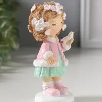 Сувенир полистоун "Малышка с цветами в волосах, с птичкой на ладони" 5,5х5,5х12 см