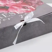 Коробка подарочная складная, упаковка, &laquo;Present&raquo;, 31&times;24.5&times;8 см, БЕЗ ЛЕНТЫ