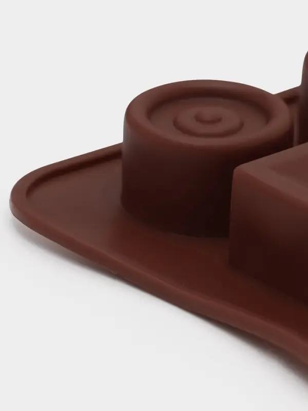 Форма для конфет и шоколада Доляна &laquo;Кружочки, квадратики&raquo;, силикон, 21.5&times;10.4&times;1.5 см, 15 ячеек, коричневая