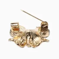 Брошь &laquo;Клевер&raquo; матовая, цвет белый в золоте