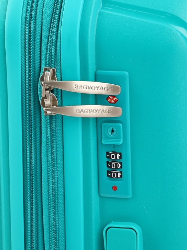 Чемодан 24 Чемодан 24", PP, 43*26*66, отд на молнии, код замок, 4 колеса, зеленый