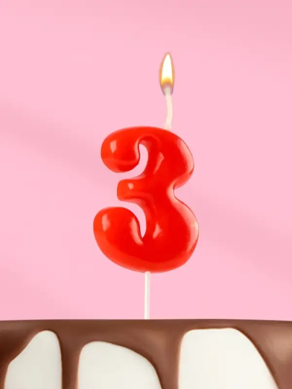 Свеча в торт «Красная», цифра 3 Свеча в торт «Красная», цифра 3