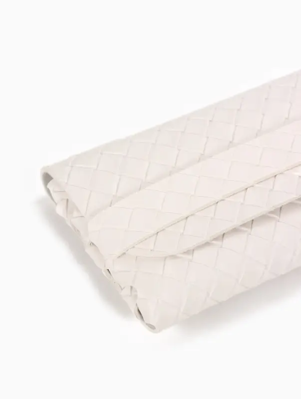 Футляр для очков на ремешке, однотонный, размер 16.5&times;1.8&times;7 см, молочный