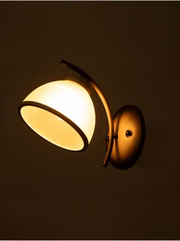 Бра настенное BayerLux &laquo;Джина&raquo;, 1хЕ27, 40 Вт, черно-бежевый, 22&times;15&times;16 см