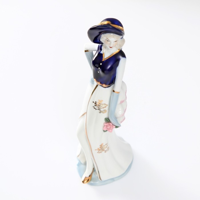 Сувенир керамика  Сувенир керамика "Мадмуазель в платье с разрезом, с цветком" кобальт 22,5х6,5х7,3 см