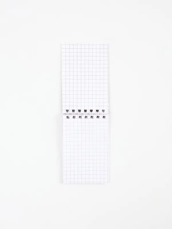 Блокнот А7, 32 листа в мягкой обложке, на гребне "Мечтай" МИКС