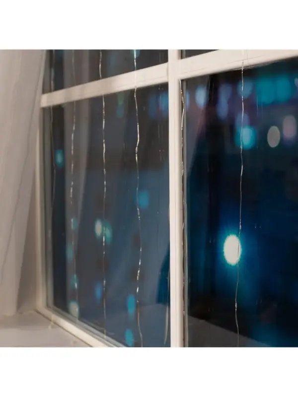 Гирлянда &laquo;Занавес&raquo; 2&times;2 м, роса, IP20, серебристая нить, 300 LED, свечение мульти, 12 В
