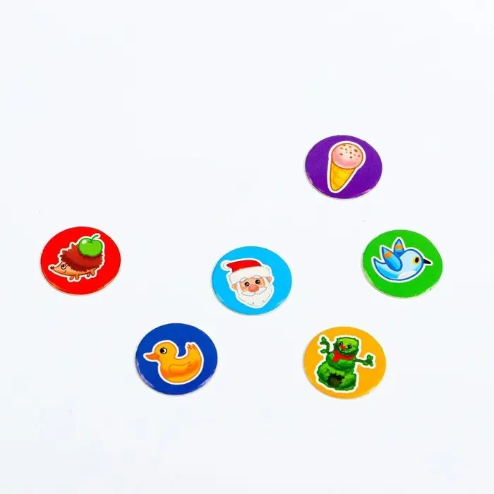 Настольная игра-бродилка «Чем Дед Мороз занимается летом» с фантами Настольная игра-бродилка «Чем Дед Мороз занимается летом» с фантами