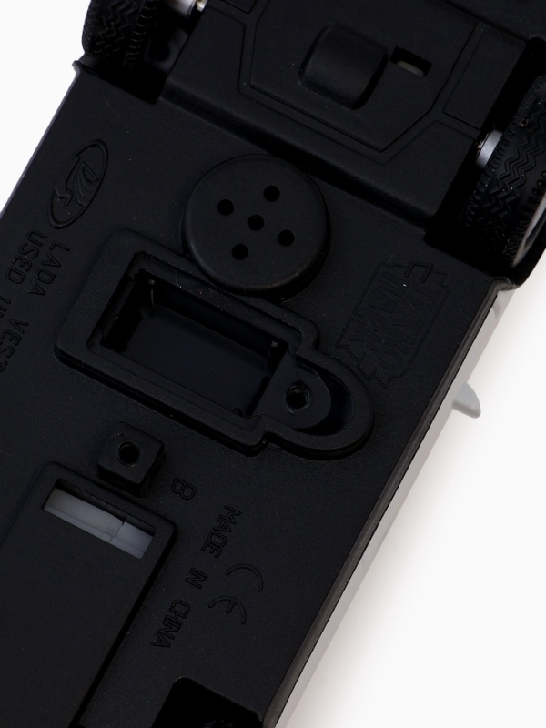 Машина металлическая «LADA VESTA SW CROSS», открываются двери, багажник, инерция, 12 см, белый Машина металлическая «LADA VESTA SW CROSS», открываются двери, багажник, инерция, 12 см, белый