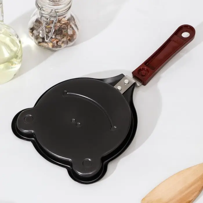 Сковорода Доляна «Лягушка», d=14 см, пластиковая ручка, антипригарное покрытие, цвет чёрный Сковорода Доляна «Лягушка», d=14 см, пластиковая ручка, антипригарное покрытие, цвет чёрный