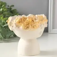 Подставка для мелочей &laquo;Девушка в цветах&raquo;, 10&times;11 см, белая с позолотой