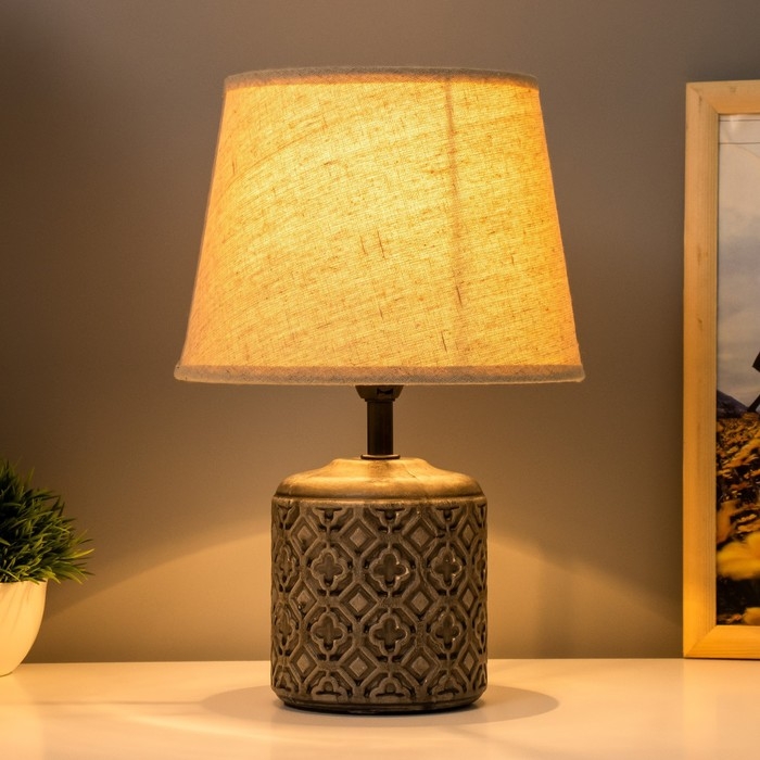 Настольная лампа Настольная лампа "Лореа" E14 40Вт серый 20х20х31 см RISALUX