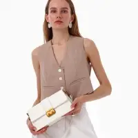 Сумка женская мессенджер TEXTURA на клапане, 26&times;8.5&times;14 см, молочная