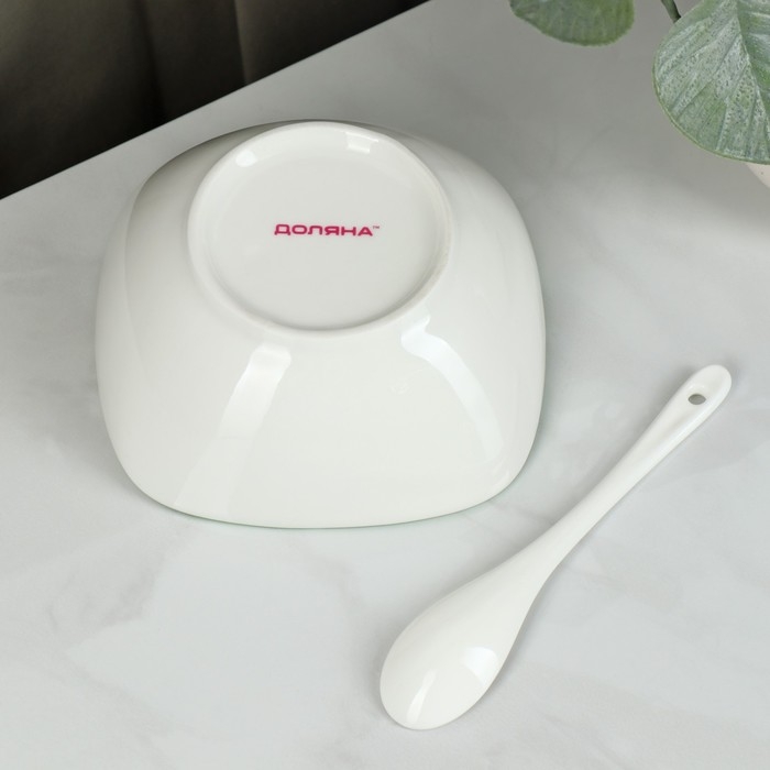 Салатник фарфоровый с ложкой Доляна «Олива», 300 мл Салатник фарфоровый с ложкой Доляна «Олива», 300 мл
