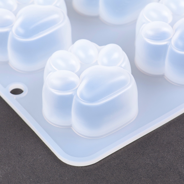 Форма силиконовая универсальная «Лапки», 13 × 26 × 3 см