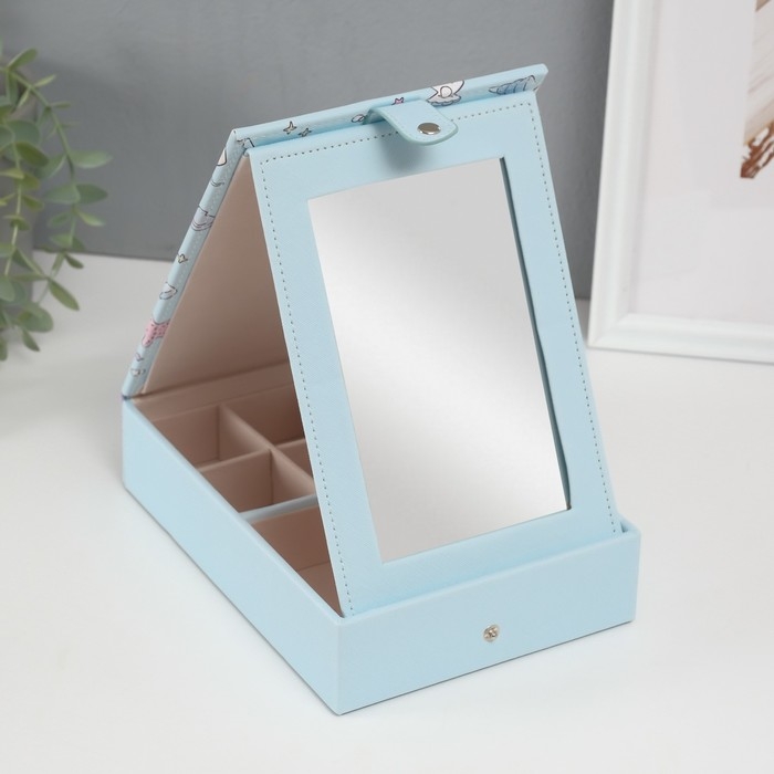 Шкатулка кожзам для украшений с зеркалом  Шкатулка кожзам для украшений с зеркалом "Панда и ракушки" голубая 15х21,5х5,5 см