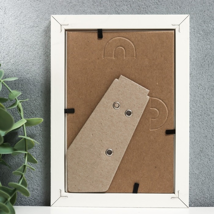 Фоторамка МДФ (100) 10х15 см, цвет белый (пластиковый экран) Фоторамка МДФ (100) 10х15 см, цвет белый (пластиковый экран)